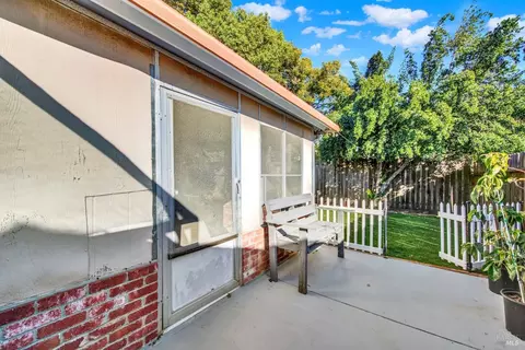 Exterior - 2148 Tilden Pl, Fairfield, CA 94533 photo 25 of 27