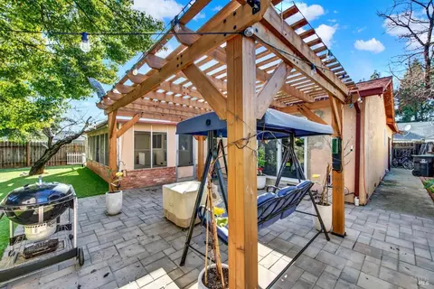 Exterior - 2148 Tilden Pl, Fairfield, CA 94533 photo 19 of 27