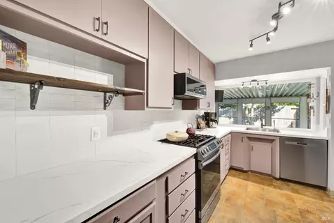 Kitchen - 2148 Tilden Pl, Fairfield, CA 94533 photo 11 of 11