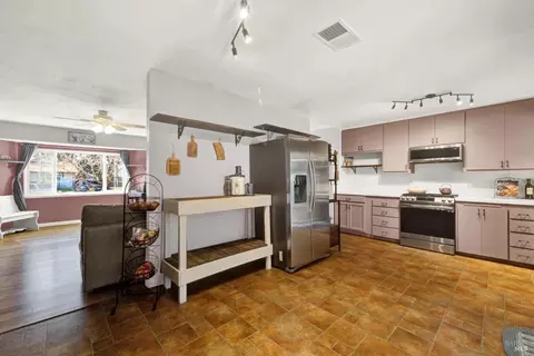 Kitchen - 2148 Tilden Pl, Fairfield, CA 94533 photo 3 of 11