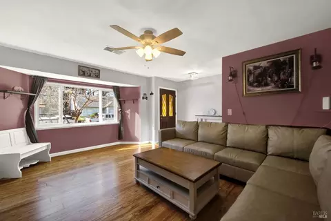 Living - 2148 Tilden Pl, Fairfield, CA 94533 photo 2 of 5