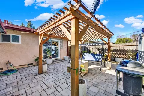 Exterior - 2148 Tilden Pl, Fairfield, CA 94533 photo 13 of 27