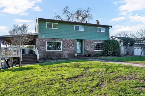 1801 Paradise Ln, Santa Rosa, CA 95401
