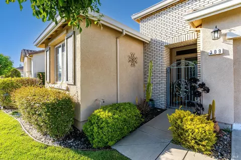 309 Riverwood Ln, Rio Vista, CA 94571