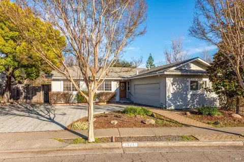 1322 Shady Oak Pl, Santa Rosa, CA 95404