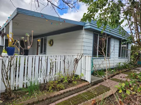 27 Sequoia Cir, Santa Rosa, CA 95401