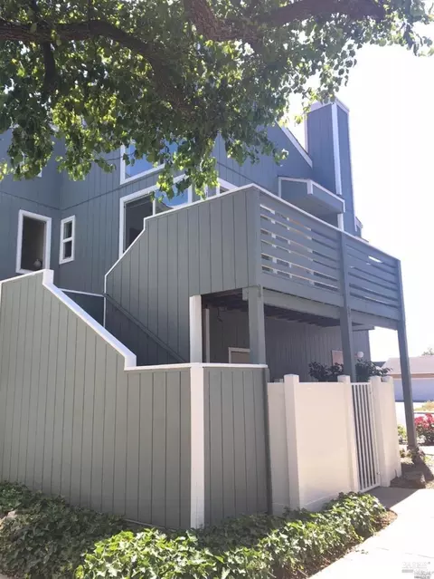6820 Avenida Cala, Rohnert Park, CA 94928