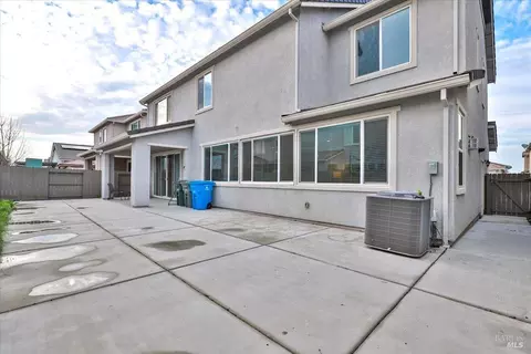 585 Honeysuckle Dr, Vacaville, CA 95687 photo 26