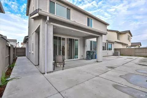 585 Honeysuckle Dr, Vacaville, CA 95687 photo 27