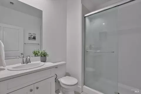 585 Honeysuckle Dr, Vacaville, CA 95687 photo 14
