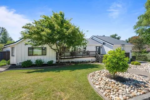 7 Gleneagle Cir, Napa, CA 94558 photo 17