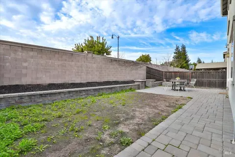 554 Sitka Dr, Vacaville, CA 95687 photo 25