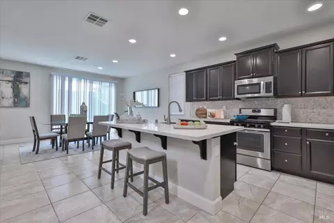 554 Sitka Dr, Vacaville, CA 95687 photo 4