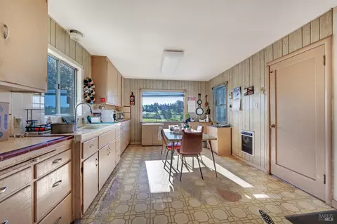 3683 Canfield Rd, Sebastopol, CA 95472 photo 4