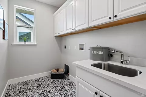 2404 Celestin Ct, Ukiah, CA 95482 photo 32