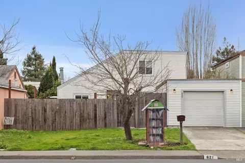621 Maria Dr, Petaluma, CA 94954