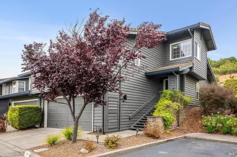 37 Heritage Dr, San Rafael, CA 94901