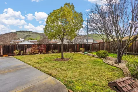 5564 Burgundy Ct, Vallejo, CA 94591 photo 27
