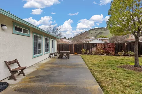 5564 Burgundy Ct, Vallejo, CA 94591 photo 26