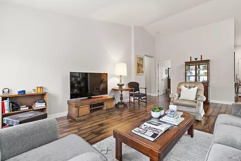 5564 Burgundy Ct, Vallejo, CA 94591 photo 9