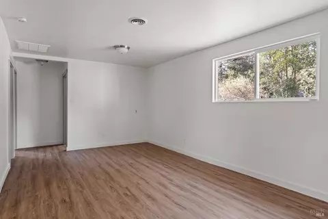 611 Holden St, Ukiah, CA 95482 photo 38