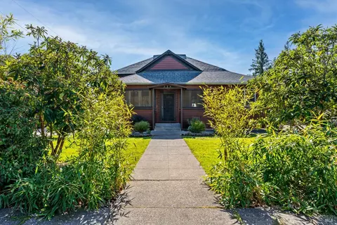 611 Holden St, Ukiah, CA 95482 photo 3