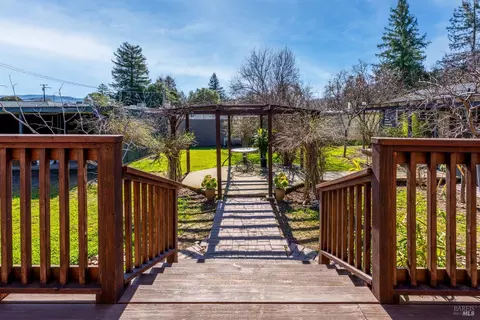 611 Holden St, Ukiah, CA 95482 photo 21