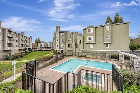 852 Diablo Ave #110, Novato, CA 94947