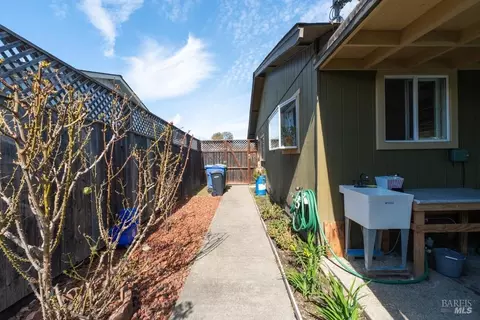 564 Park Glen Dr, Windsor, CA 95492 photo 21