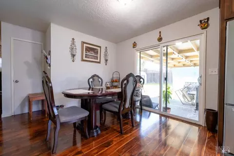 564 Park Glen Dr, Windsor, CA 95492 photo 11
