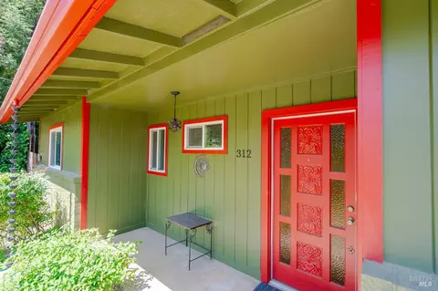 312 Oak Knoll Rd, Ukiah, CA 95482 photo 4