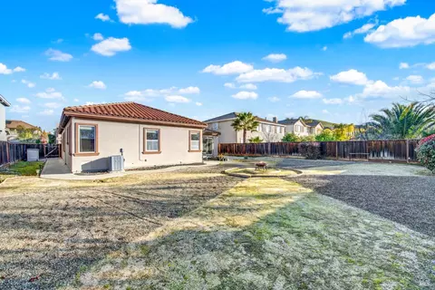 Exterior - 3935 Kiara Cir, Fairfield, CA 94533 photo 16 of 22