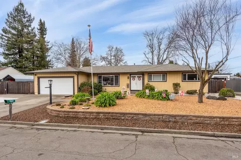 97 Eton Ct, Santa Rosa, CA 95403