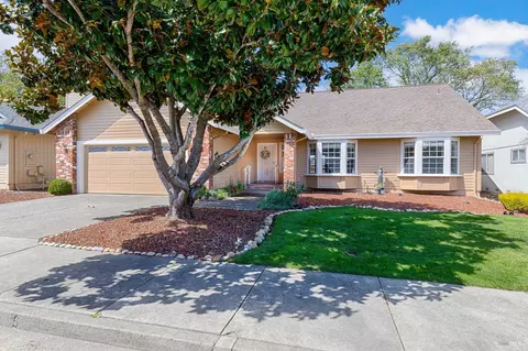 330 Singing Brook Cir, Santa Rosa, CA 95409