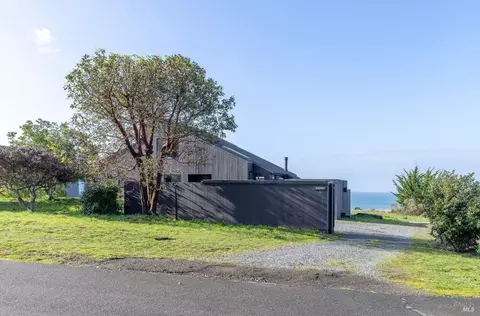 39085 Hedgegate Rd, The Sea Ranch, CA 95497