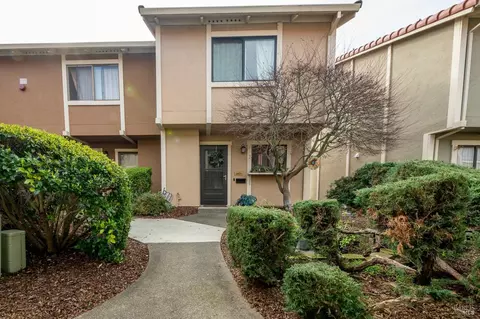 2571 Vallejo St, Santa Rosa, CA 95405