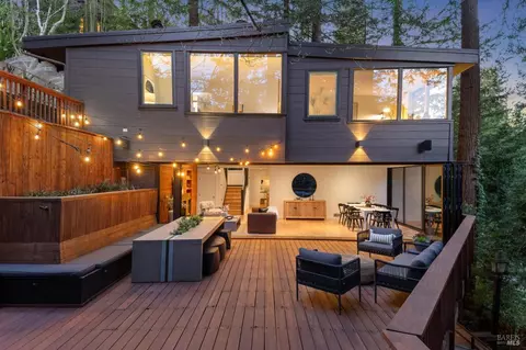 1 Black Log Rd, Kentfield, CA 94904