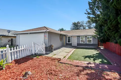 129 Carnation Cir, Vallejo, CA 94589 photo 4