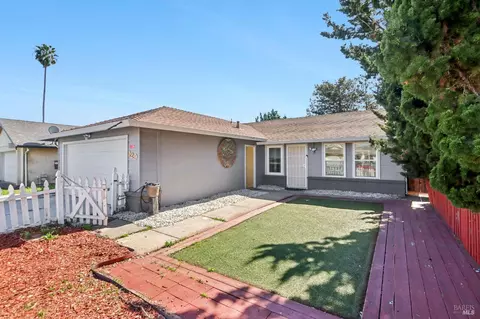 129 Carnation Cir, Vallejo, CA 94589 photo 3