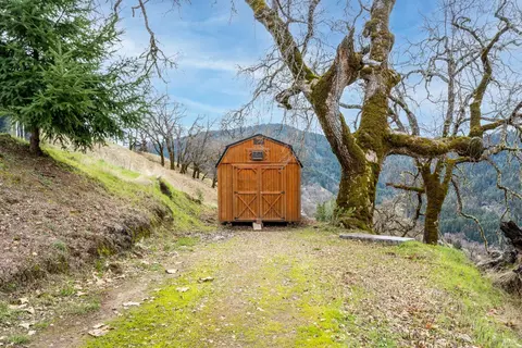Exterior - 14950 Ridgeview Rd, Willits, CA 95490 photo 10 of 23
