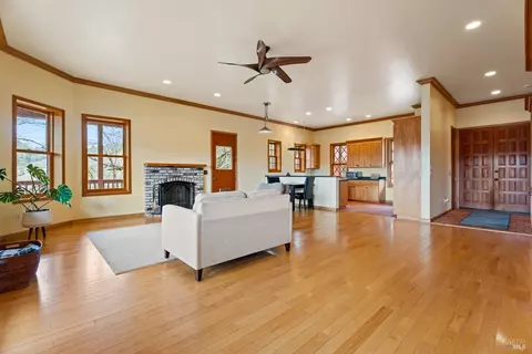 Living - 14950 Ridgeview Rd, Willits, CA 95490 photo 3 of 3