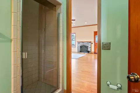 Bath - 14950 Ridgeview Rd, Willits, CA 95490 photo 1 of 4
