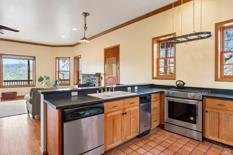 Kitchen - 14950 Ridgeview Rd, Willits, CA 95490 photo 4 of 4