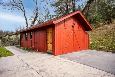 Exterior - 14950 Ridgeview Rd, Willits, CA 95490 photo 4 of 23
