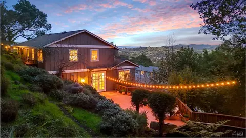 101 Ridge Rd, Fairfax, CA 94930