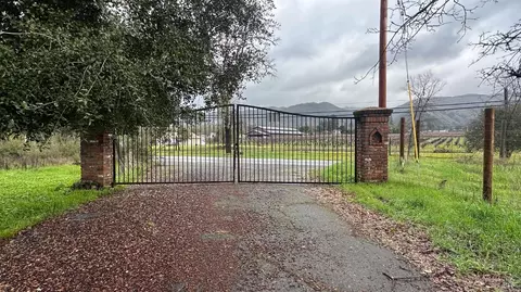 2606 Old River Rd, Ukiah, CA 95482