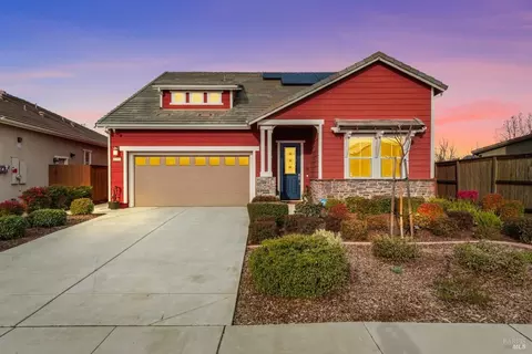 1200 Columbia Dr, Dixon, CA 95620