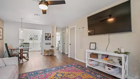 381 Deodara St, Vacaville, CA 95688 photo 9