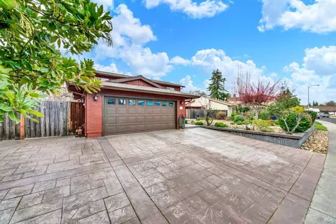 Exterior - 3537 Springfield Dr, Fairfield, CA 94534 photo 3 of 26
