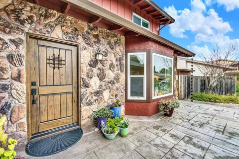Exterior - 3537 Springfield Dr, Fairfield, CA 94534 photo 8 of 26